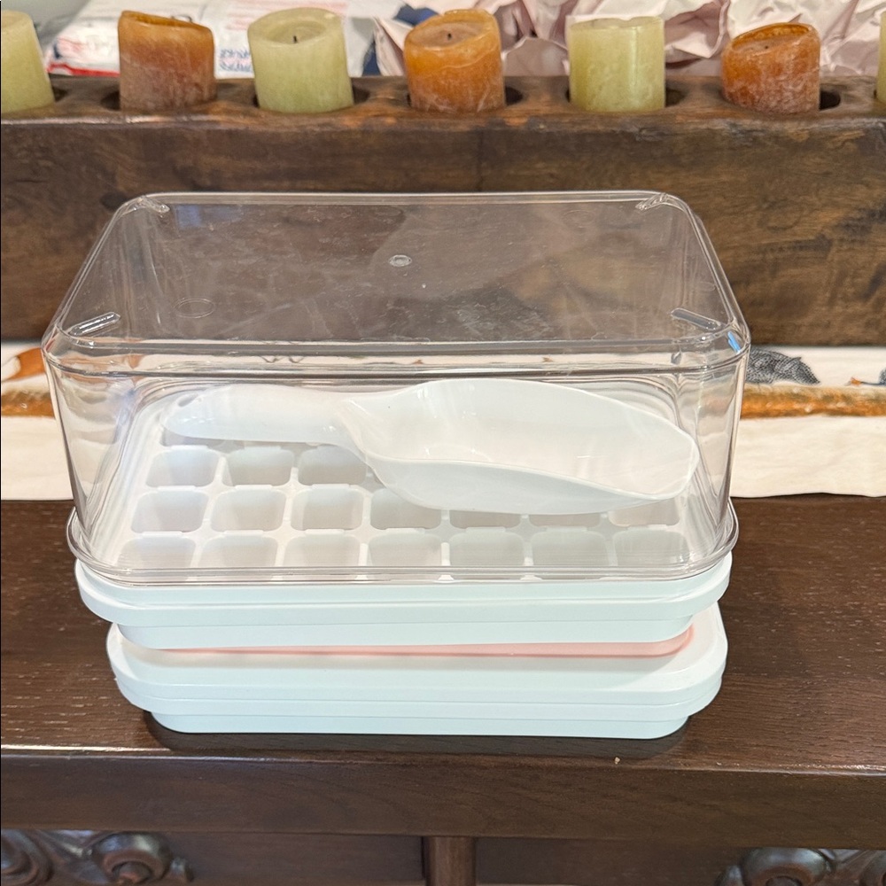 Ice cube Trays out Lid And Plastic Holder With Scooper